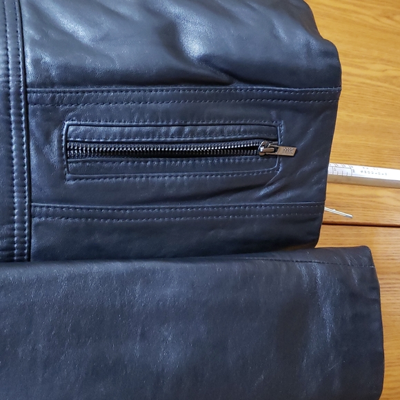 PELLE Studio Leather Coat with extra liner. Ladies - Large - Picture 4 of 16